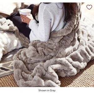 Pottery Barn Faux Fur Ruched Throw Blanket - Gray